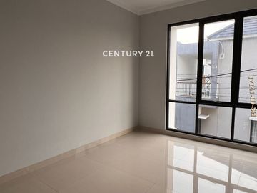 Rumah Brandnew 2 Lantai Dalam Cluster One Gate Alana Serpong