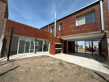 Duplex - Ibarlucea
