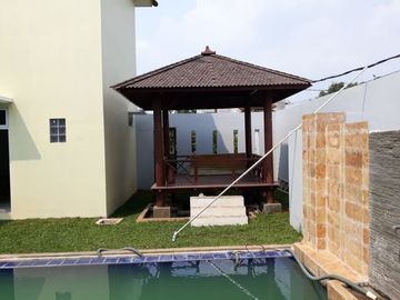 Rumah Mewah Cibubur Depok Luas Tanah 600 m2 + Kolam Renang
