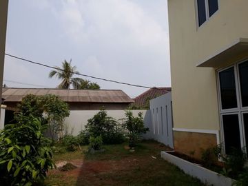 Rumah Mewah Cibubur Depok Luas Tanah 600 m2 + Kolam Renang