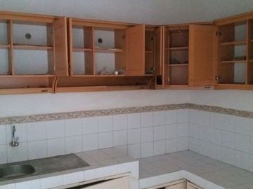 RUMAH Besar 1 Lantai Disewakan di Citraland Depan