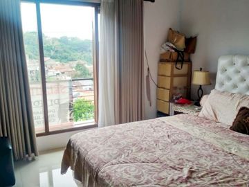 RUMAH SEKEN DI CIKUTRA AWILIGAR BANDUNG