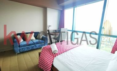 2 BR Condo Unit for Sale at 8 Forbestown Road, BGC, Taguig City