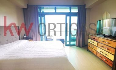 2 BR Condo Unit for Sale at 8 Forbestown Road, BGC, Taguig City