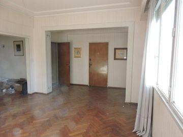 VENTA - 3 dormitorios y Dependencia - Cochera - Bv Oroño esquina Córdoba