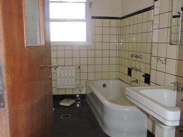 VENTA - 3 dormitorios y Dependencia - Cochera - Bv Oroño esquina Córdoba