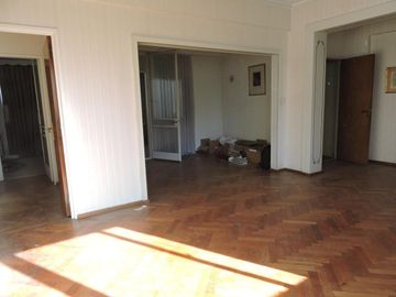 VENTA - 3 dormitorios y Dependencia - Cochera - Bv Oroño esquina Córdoba