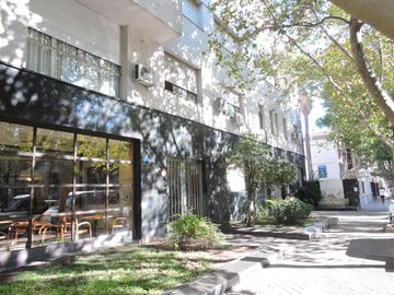 VENTA - 3 dormitorios y Dependencia - Cochera - Bv Oroño esquina Córdoba