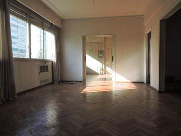 VENTA - 3 dormitorios y Dependencia - Cochera - Bv Oroño esquina Córdoba