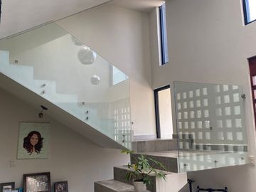 Preciosa Residencia en Venta en Privada Monterra
