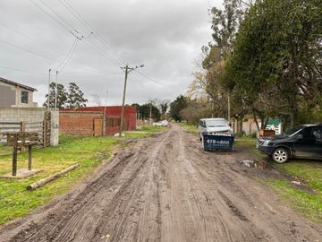 LATORRE PROP. VENDE CASA 3 AMB CON CONSTRUCCION A TERMINAR | BARRIO LA LAURA