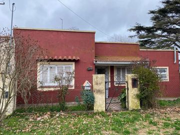 LATORRE PROP. VENDE CASA 3 AMB CON CONSTRUCCION A TERMINAR | BARRIO LA LAURA