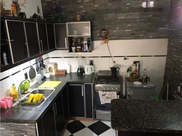 AMPLIO DUPLEX CON LOCAL EN JAUREGUI !!!