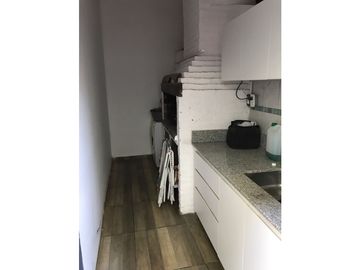 AMPLIO DUPLEX CON LOCAL EN JAUREGUI !!!