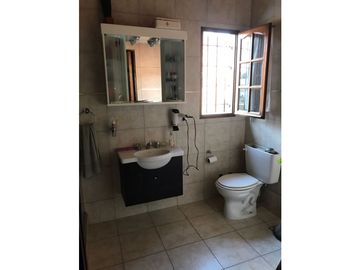 AMPLIO DUPLEX CON LOCAL EN JAUREGUI !!!