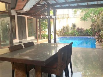 Diisewa Rumah Hook Luas  Di Lokasi Premium Di Pondok Indah