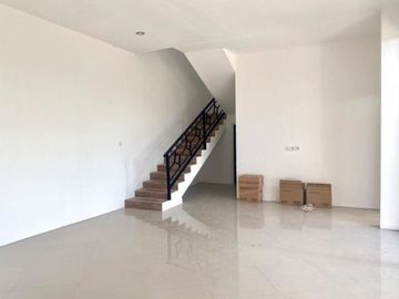 BUC RUMAH SIAP HUNI 4 KAMAR BONUS AC HARGA DISKON
