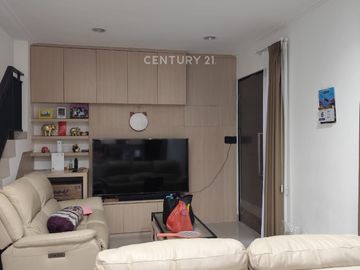 Rumah Dijual Cepat 2 Lantai Full Furnished Cluster Georgia PIK 2
