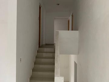 CASA EN VENTA CUMBRES 2SECTOR