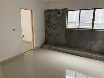 CASA EN VENTA CUMBRES 2SECTOR