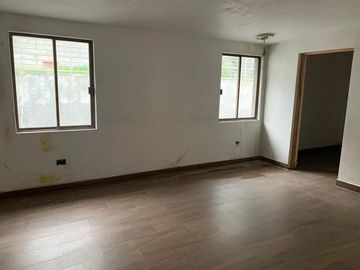 CASA EN VENTA CUMBRES 2SECTOR
