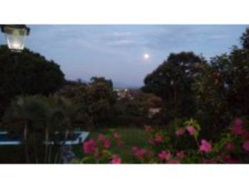 Casa Sola en Jardines de Delicias Cuernavaca - ROVA-10-Cs