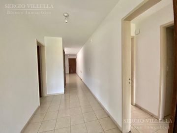 Dpto 4 dorm. | Frente con vista a Plaza Colón | Barrio Centro