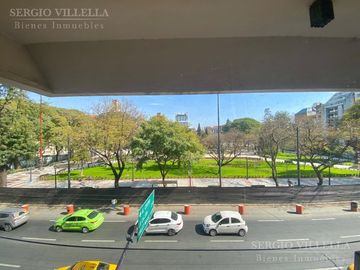 Dpto 4 dorm. | Frente con vista a Plaza Colón | Barrio Centro