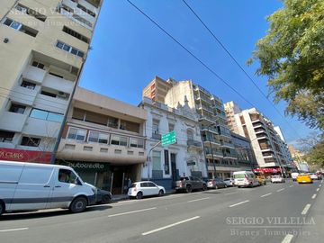 Dpto 4 dorm. | Frente con vista a Plaza Colón | Barrio Centro