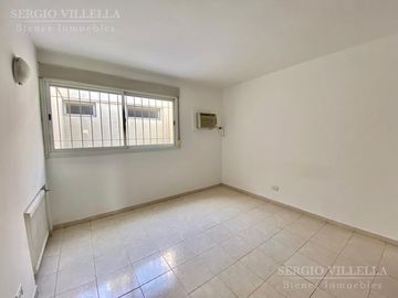 Dpto 4 dorm. | Frente con vista a Plaza Colón | Barrio Centro
