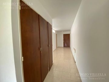 Dpto 4 dorm. | Frente con vista a Plaza Colón | Barrio Centro