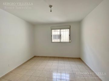 Dpto 4 dorm. | Frente con vista a Plaza Colón | Barrio Centro