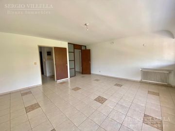 Dpto 4 dorm. | Frente con vista a Plaza Colón | Barrio Centro