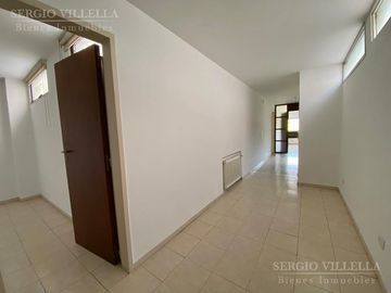 Dpto 4 dorm. | Frente con vista a Plaza Colón | Barrio Centro