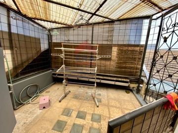 Rumah bersih terawat siap huni full furnished Setraduta Permai M3