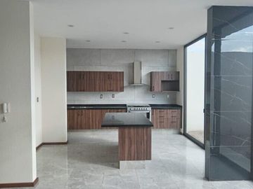 Casa en Venta en San Luis Potosí Fraccionamiento Tarragona Residencial