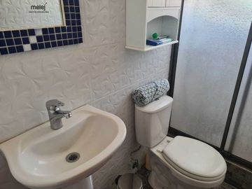 Vende Casa De Tres Pisos y Loft Independiente Los Almendros Reñaca