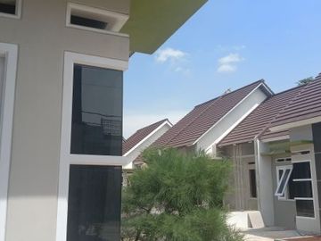 cluster pinggir jalan dekat dengan sekolah