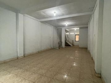 Rumah Jalan Pemuda Baru I (masuk dari sebelah Miramar) Medan
