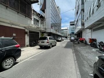 Rumah Jalan Pemuda Baru I (masuk dari sebelah Miramar) Medan