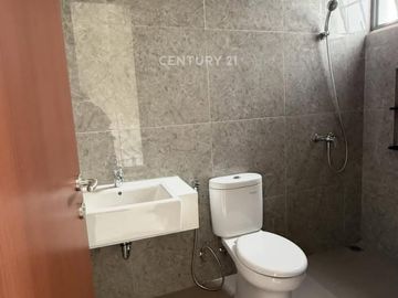 Disewakan Per Thn Rumah Siap Huni  Di Citra Garden Bintaro
