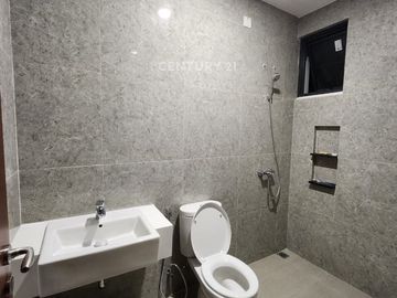 Disewakan Per Thn Rumah Siap Huni  Di Citra Garden Bintaro