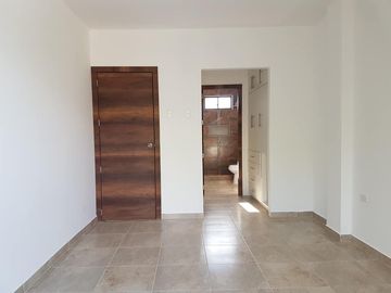 VENDO HERMOSA CASA DE ESTILO MODERNO Y SUTIL