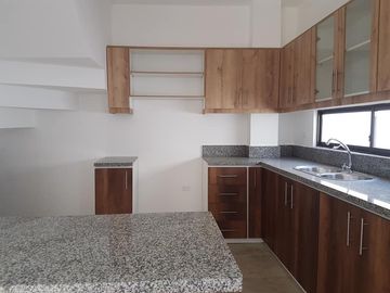 VENDO HERMOSA CASA DE ESTILO MODERNO Y SUTIL