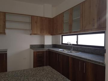 VENDO HERMOSA CASA DE ESTILO MODERNO Y SUTIL