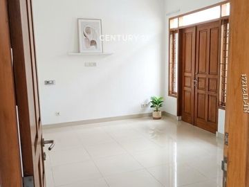 DIJUAL RUMAH NYAMAN DI BINTARO DEKAT ST PDK RANJI
