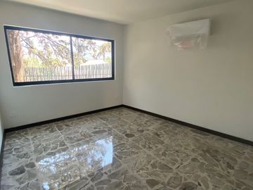 CASA EN VENTA EN CONTRY LA SILLA