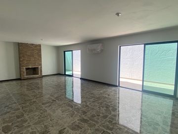 CASA EN VENTA EN CONTRY LA SILLA
