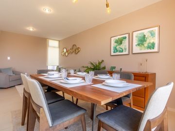 Se Vende Casa en Altos Juriquilla con Roof Garden, Alberca, Premium.