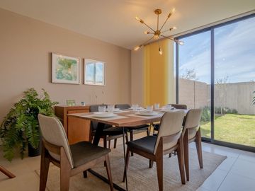 Se Vende Casa en Altos Juriquilla con Roof Garden, Alberca, Premium.